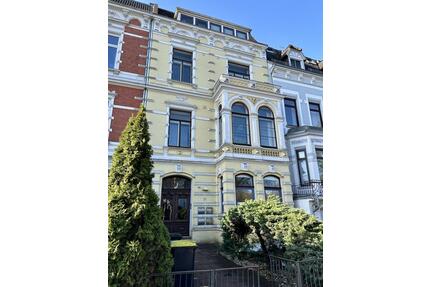 Schwachhausen: Charmante 3 Zi. Altbau- Whg. im HP, mit Garten, Garage, hohe Decken, Parkett, Küche - Bremen