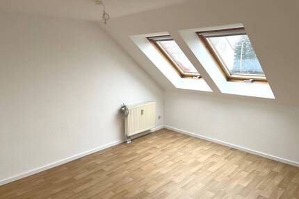 2-Raumwohnung Dachgeschoss, Am Bahnhof 2, Erfurt-Vieselbach