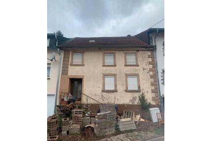 Haus, Renovierungsobjekt mit Potenzial in schöner Lage - Nonnweiler