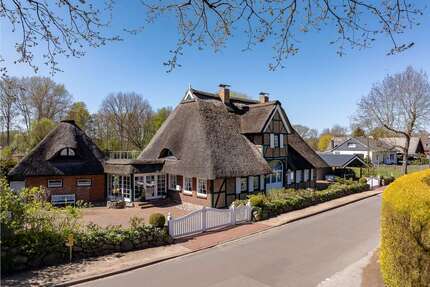 Haus zum Kaufen in Bosau 1.699.000,00 € 404.03 m²