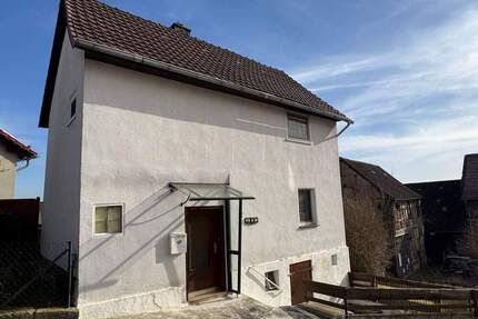 Modernisiertes Einfamilienhaus mit Garten in Edermünde