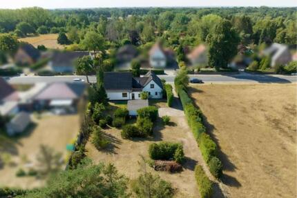 Einfamilienhaus mit 2 Garagen auf einem Traumgrundstück - Achim