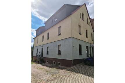 Haus zum Kaufen in Elsteraue 199.000,00 € 320 m²