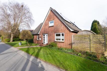 EFH in Husum, mit PV und Speicher, in toller Sackgassenlage