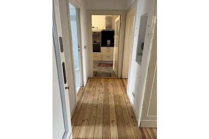 Gemütliche Kiez-Oase: 2,5 Zimmer mit Wohlfühl-Balkon und Top-Anbindung in Schöneberg - Berlin