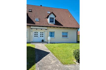 Helle 3 ZKB-Dachgeschosswohnung mit ausgebautem Dachspitz - Tapfheim