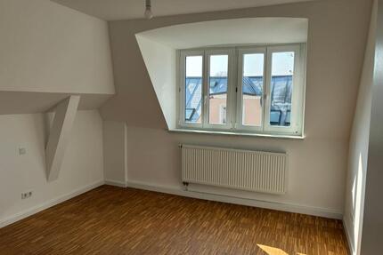 5 Zimmer Stadtwohnung mit Loggia Erstbezug nach Generalsanierung - Simbach am Inn