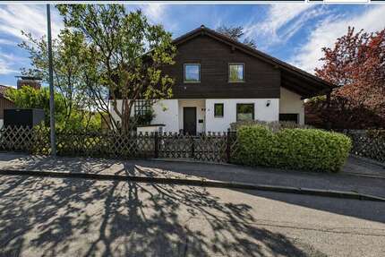Haus zum Kaufen in LandshutHofberg 945.000,00 € 160 m² - Landshut/Hofberg
