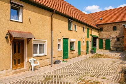 Oechlitz – Ehemaliges Bauernhaus mit großer Scheune - Mücheln (Geiseltal)