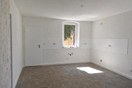 Erdgeschosswohnung mit 4 Zimmer und Garten - Feilitzsch