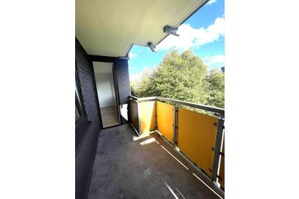 **Attraktive 2,5-Zimmer-Wohnung mit Balkon & Aufzug - gepflegter Zustand** - Wuppertal Barmen