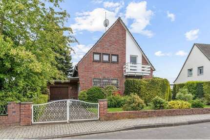 Haus zum Kaufen in Dormagen Stürzelberg 450.000,00 € 116.54 m² - Dormagen / Stürzelberg