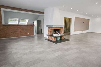 Wohnung zum Kaufen in Oerlinghausen 159.000,00 € 160.58 m²