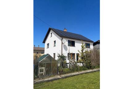 Autarkes 2 Familien Haus - 475.000,00&nbsp;EUR Kaufpreis, ca.&nbsp; 144,00&nbsp;m&sup2; in Sontheim (PLZ: 87776)