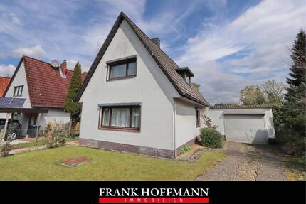 Freistehendes Einfamilienhaus mit Garage in Hamburg-Jenfeld