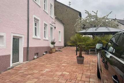 Haus zum Kaufen in Schmelz 299.000,00 € 180 m²