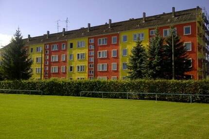 4 Raum, Küche, Bad direkt am Sportplatz - Großenstein Nauendorf