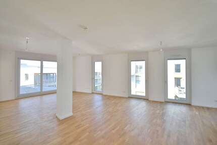 Wohnung zum Mieten in Böblingen 2.710,53 € 153.92 m²