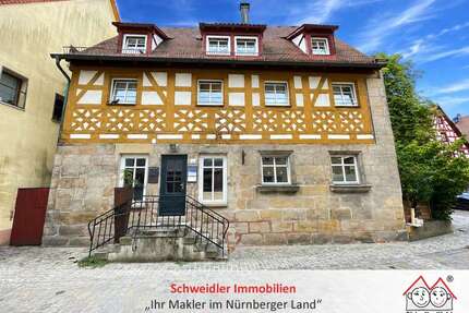 Haus zum Kaufen in Lauf 820.000,00 € 179.4 m²