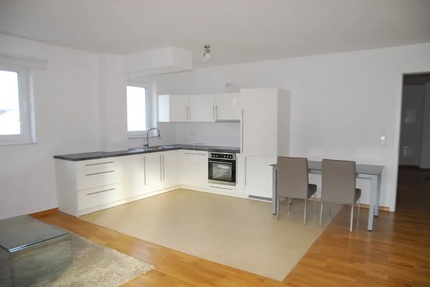 Helle 2-Zimmer Wohnung mit Balkon - Neu-Ulm