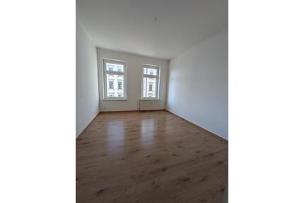 +++GROßE 3-R. WHG. +TAGESLICHTBAD m. WANNE+++GROßZÜGIGE RÄUME + BALKON+++ - Leipzig Südost