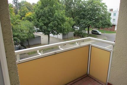 Frisch renovierte Wohnung mit Balkon, Badewanne und großer Küche für Genießer - Salzgitter