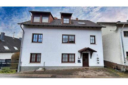 Freistehendes Ein- bis Zweifamilienhaus mit Garten in Nohfelden-Walhausen
