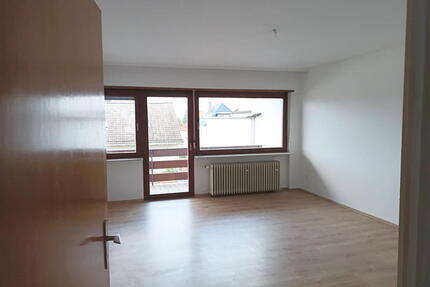 ObjNr:19553 - Gepflegtes Mehrfamilienhaus in Pirmasens mit 4 Garagen