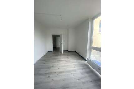 Wohnung zum Mieten in Zwickau 648,00 € 90.03 m²