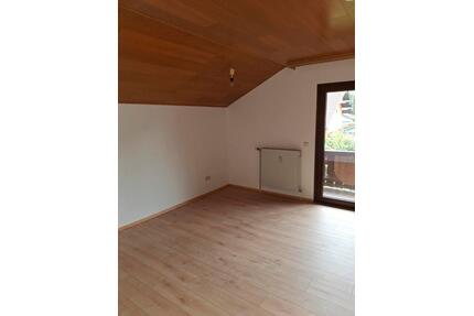 2,5 Zimmer Dachgeschoss-Wohnung im 1. Stock - Brannenburg