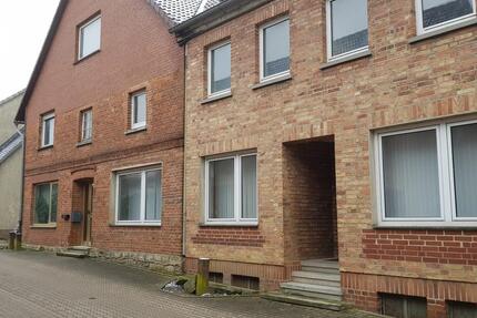 Mehrfamilienhaus mit 5 Wohnungen in Messenkamp OT Altenhagen II - Lauenau