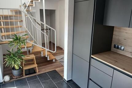 Helle Maisonette-Wohnung mit zwei Dachterrassen und TG-Stellplatz - Laupheim