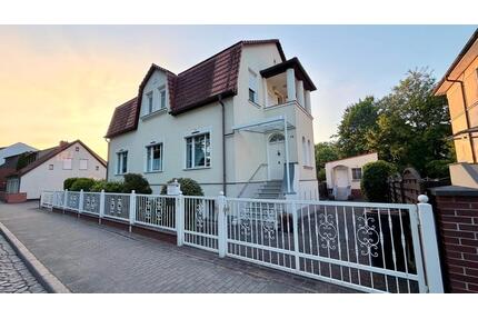Stilvolle Villa mit Pool & großem Grundstück im Havelland - Rathenow