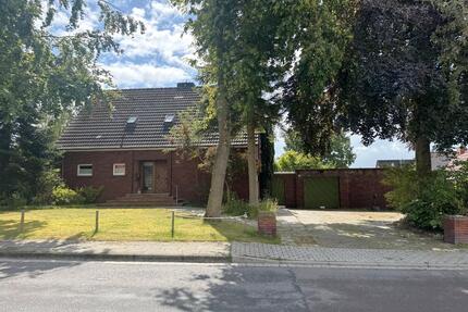 Großes EFH mit Terrasse & Vollkeller in ruhiger Lage von Norden