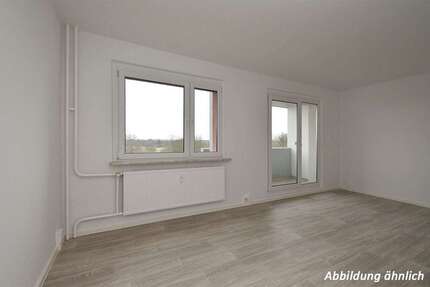 Wohnung zum Mieten in Halle (Saale) 356,00 € 56.96 m²