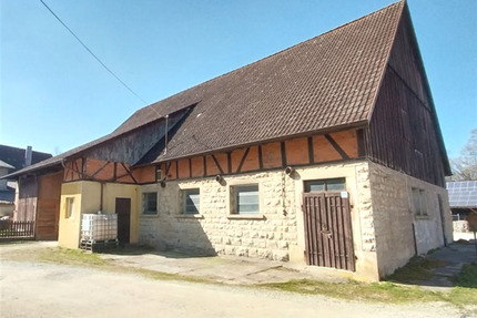 Familienfreundliches Einfamilienhaus mit viel Platz und Nebengebäuden - Wiesenbach