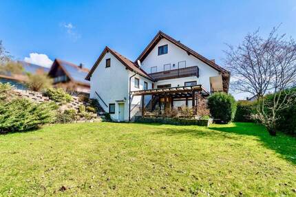 Gepflegte Doppelhaushälfte mit Einliegerwohnung auf großzügigem Grundstück - Haag an der Amper