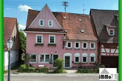 seltene Gelegenheit in Ötisheim: Großes Haus mit Geschichte und Entwicklungspotenzial