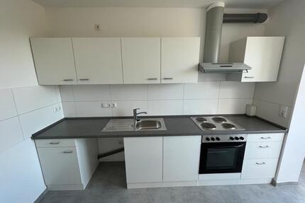 Attraktive 2-Zimmer-Wohnung mit Balkon, Wintergarten & EBK - Bremerhaven Mitte