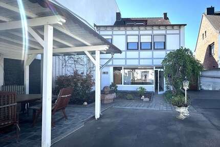 Haus zum Kaufen in Düren 355.000,00 € 178 m²