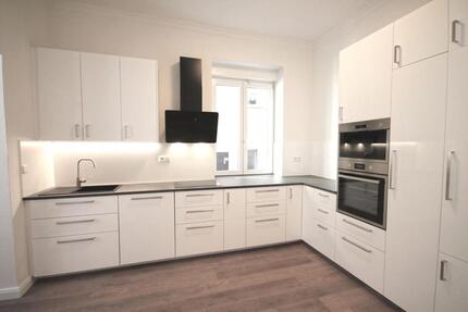 Helle & Großzügige 5,5-Zimmer-Wohnung (134qm) mit Einbauküche - Heilbronn Kernstadt