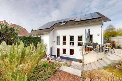 Haus zum Kaufen in Dormagen 1.057.600,00 € 290 m²