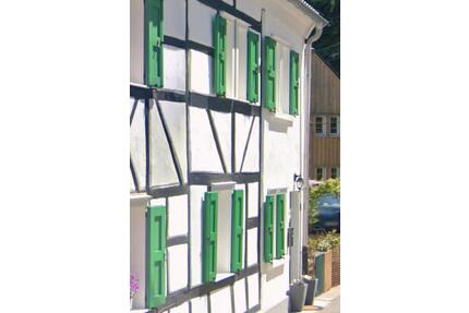 Fachwerkhaus Solingen Wald - 1.050,00&nbsp;EUR Kaltmiete, ca.&nbsp; 100,00&nbsp;m&sup2; in Neuss (PLZ: 41470) Allerheiligen