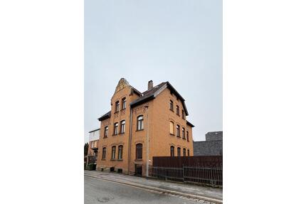 Moderne sanierte 4,5-Zimmer-DG Wohnung in zentraler Lage - Neustadt bei Coburg