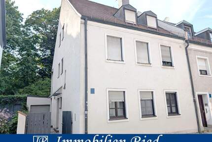 Echte Rarität in Giesing: Zweifamilienhaus in ruhiger Toplage, nur 4 Minuten von der U-Bahn entfernt - München Obergiesing