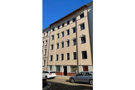 Gemütliche 1-Raum- Dachgeschosswohnung mit Balkon und Einbauküche am Stadtgottesacker (Anh0315) - Halle (Saale)