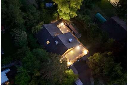 Haus zum Kaufen in Buch am Erlbach 997.000,00 € 270 m²