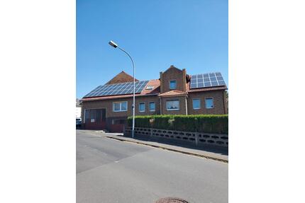 Wohnhaus mit Scheunenanbau - 165.000,00&nbsp;EUR Kaufpreis, ca.&nbsp; 160,00&nbsp;m&sup2; in Homberg (Efze) (PLZ: 34576)