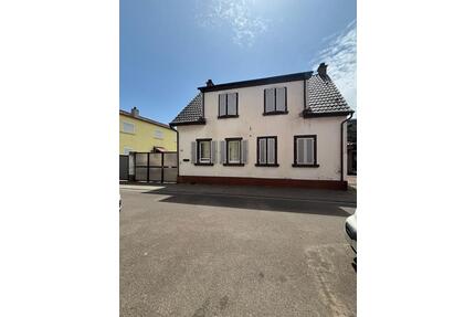 EFH mit großem Garten & Garage in Ortsrandlage von Lambsheim