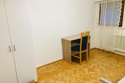 WG in ruhiger Lage - 335,00&nbsp;EUR Kaltmiete, ca.&nbsp; 70,00&nbsp;m&sup2; in Villingen-Schwenningen (PLZ: 78056)